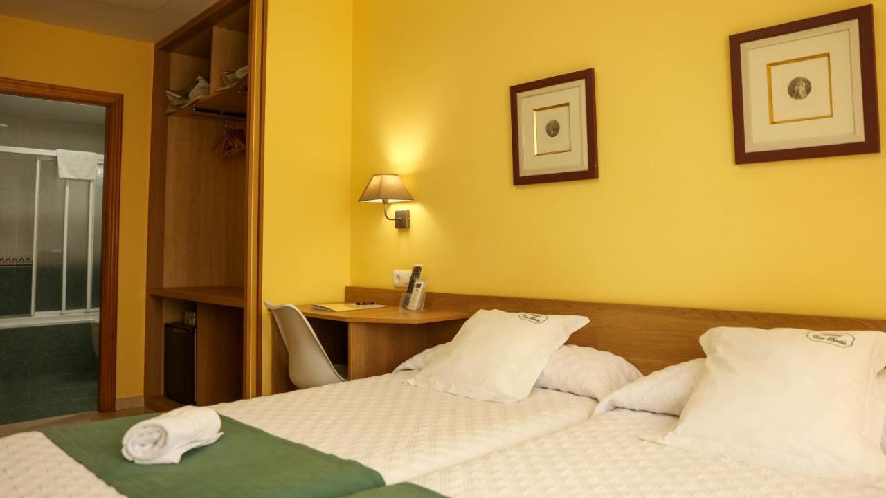 Hotel Casa Benilde Palas de Rei Екстериор снимка